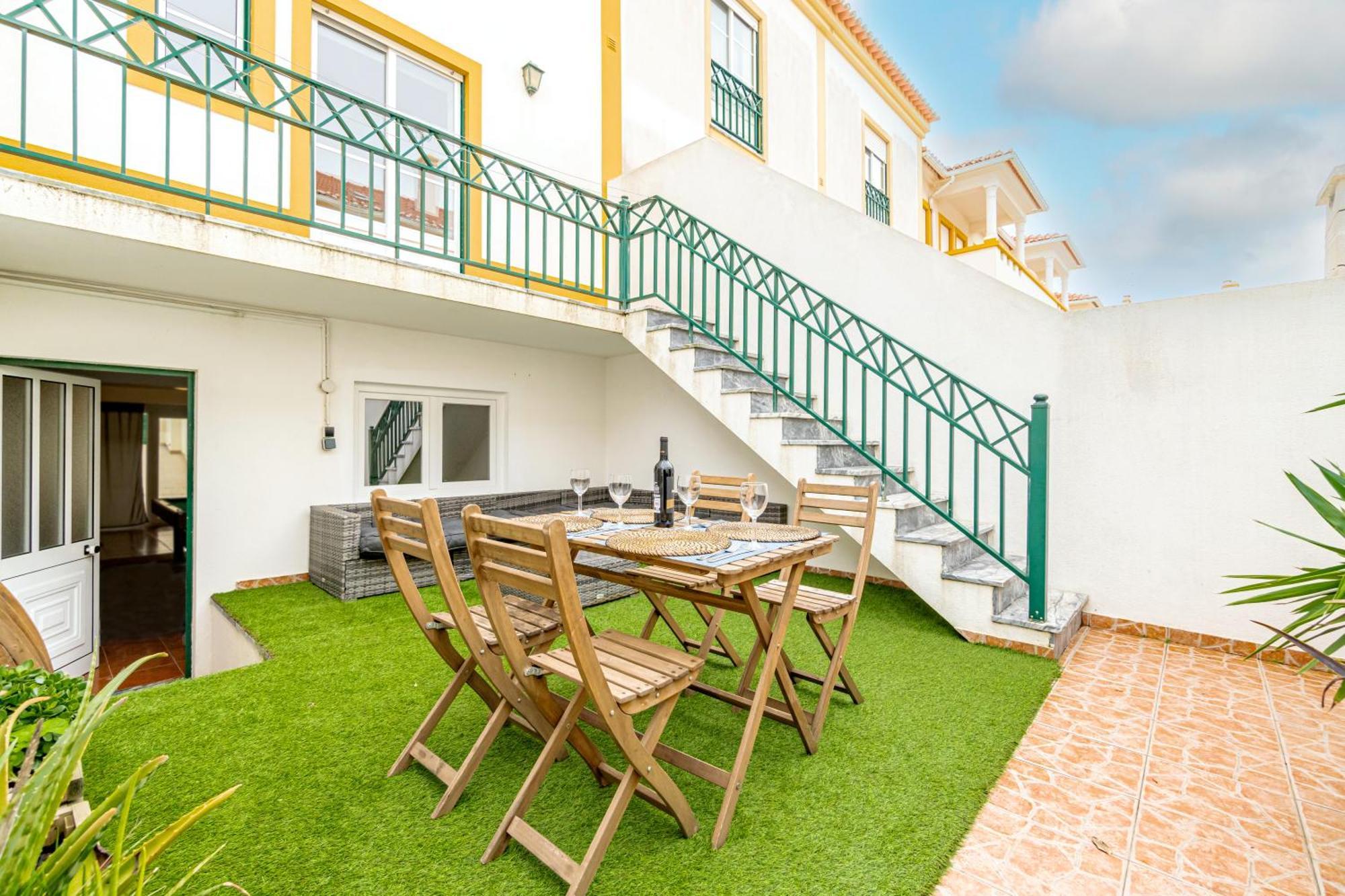 Villa Baleal Happiness Surf House Ferrel  Exterior foto